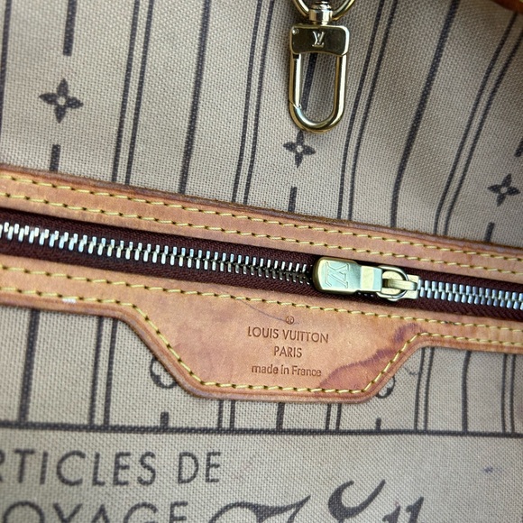 Authentic Louis Vuitton Vintage Neverfull Pm Monogram Tote
SOLD - Picture 9 of 16